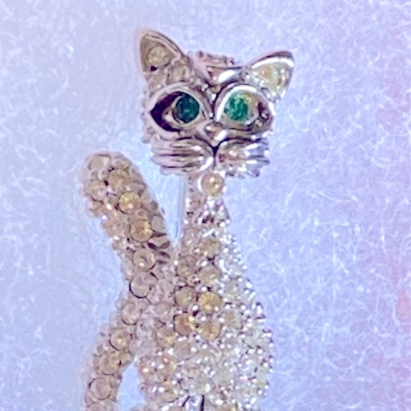 Vintage Crystal Rhinestone Green Eyed Cat Brooch Pin - Picture 2 of 8